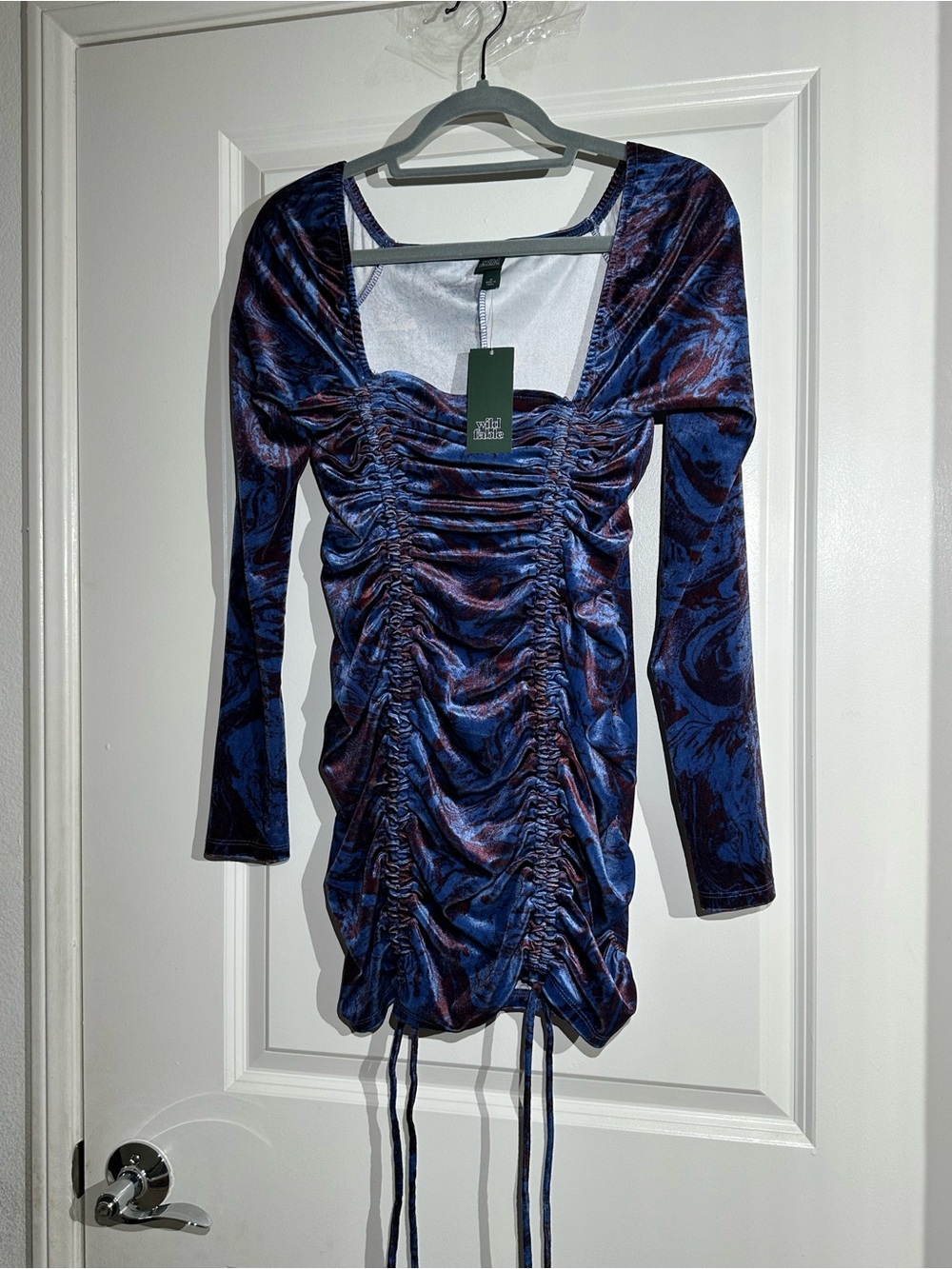 Women’s Size M Long Sleeve Ruched Velvet Bodycon Dress Purple Marble Wild Fable